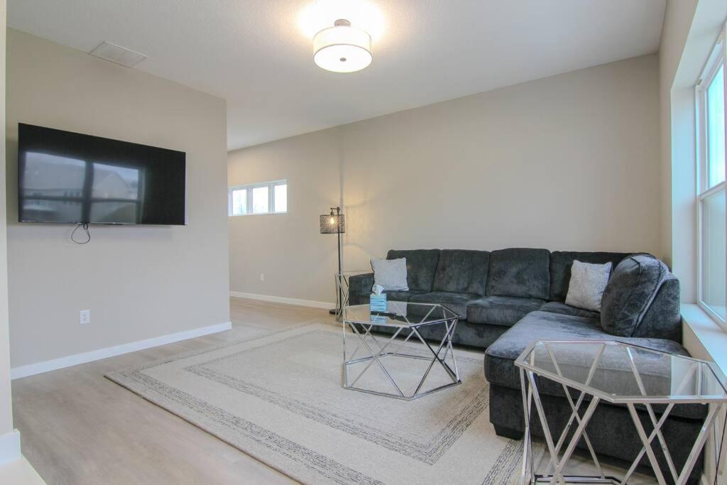 Apartment Townhome - New Construction - 3 Kings! Cedar Falls