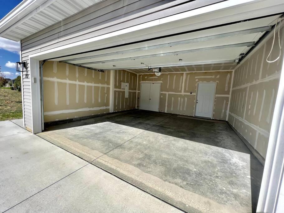 Townhome - New Construction - 3 Kings! Cedar Falls